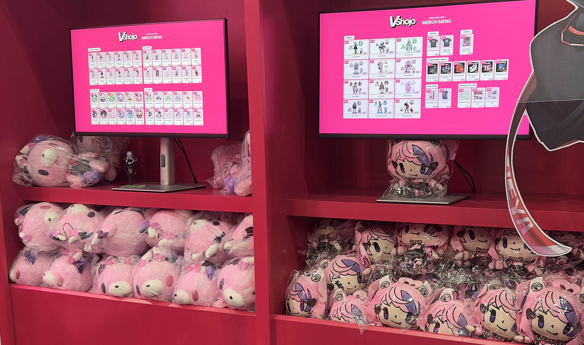 Ironmouse and Gloomy plushies at AX2024! 